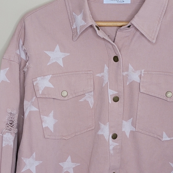 Everyday Chic Boutique | Light Pink Stand Out Star Printed Shirt Jacket Shacket - Picture 3 of 6